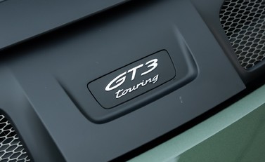 Porsche 911 GT3 TOURING (992) 38