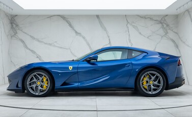 Ferrari 812 Superfast 5