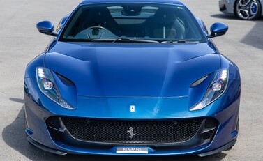 Ferrari 812 Superfast 2