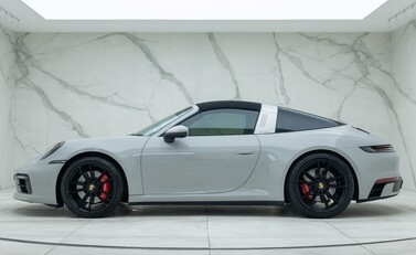 Porsche 911 Targa 4S (992) 4