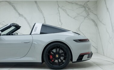 Porsche 911 Targa 4S (992) 35