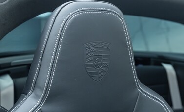 Porsche 911 Targa 4S (992) 14