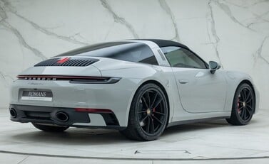 Porsche 911 Targa 4S (992) 5