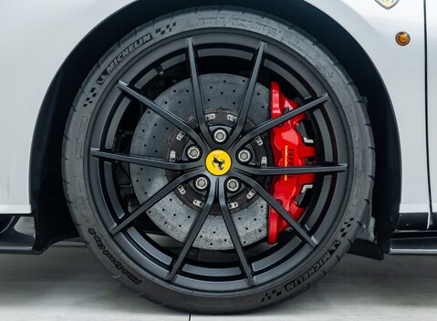 Ferrari 488 Pista Piloti 31