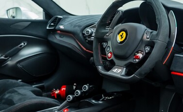 Ferrari 488 Pista Piloti 10