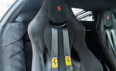 Ferrari 488 Pista Piloti 14