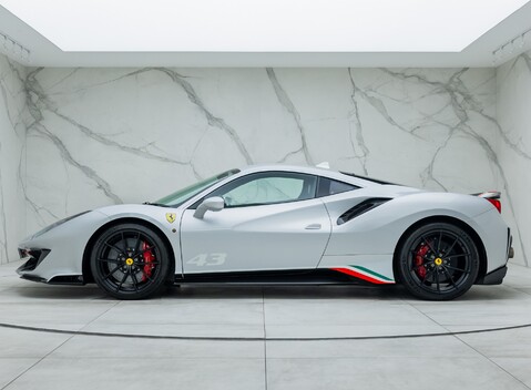 Ferrari 488 Pista Piloti 2