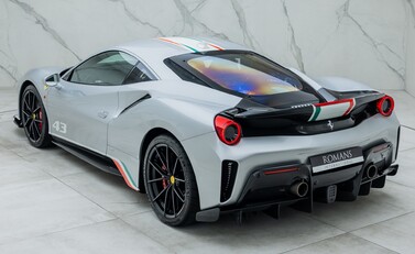 Ferrari 488 Pista Piloti 9