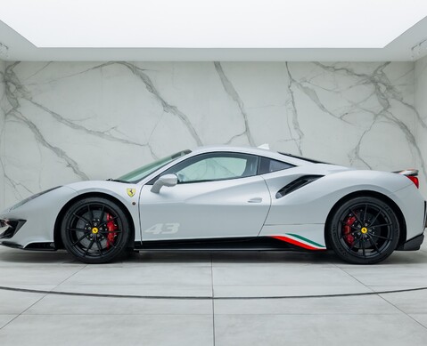 Ferrari 488 Pista Piloti 