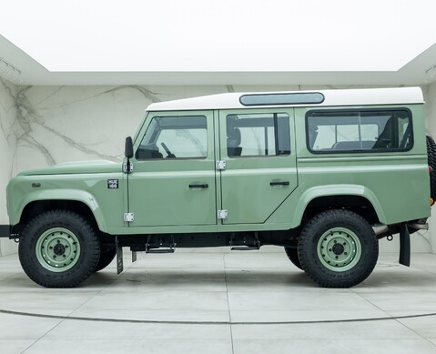 Land Rover Defender 110 HERITAGE 