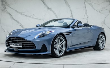 Aston Martin DB12 VOLANTE