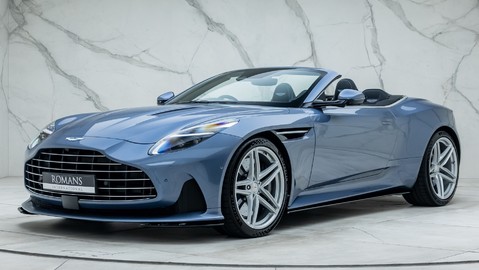 Aston Martin DB12 VOLANTE 