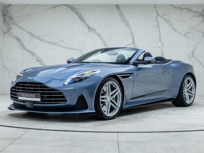 Aston Martin DB12 VOLANTE