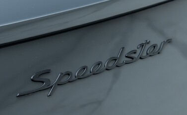 Porsche 911 SPEEDSTER (991) 38