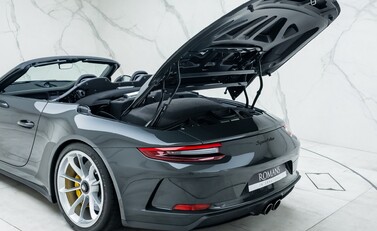 Porsche 911 SPEEDSTER (991) 43