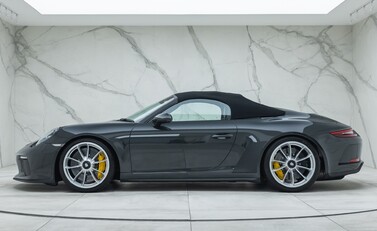 Porsche 911 SPEEDSTER (991) 4