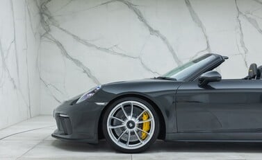 Porsche 911 SPEEDSTER (991) 44