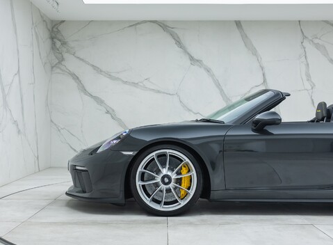 Porsche 911 SPEEDSTER (991) 44