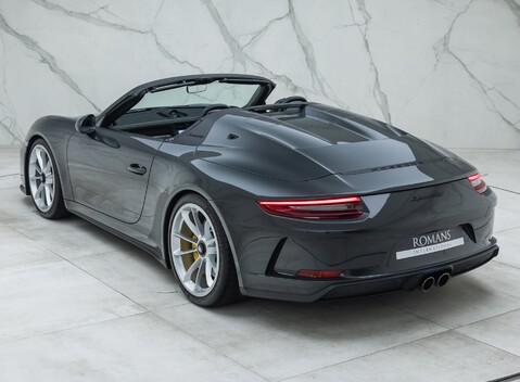 Porsche 911 SPEEDSTER (991) 12