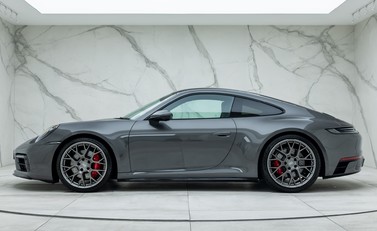 Porsche 911 Carrera 4S (992) 2