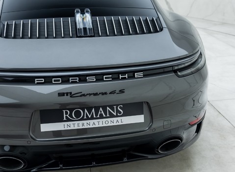 Porsche 911 Carrera 4S (992) 26