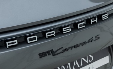 Porsche 911 Carrera 4S (992) 30