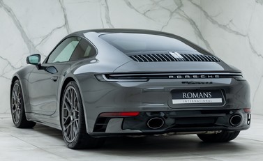 Porsche 911 Carrera 4S (992) 7