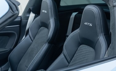 Porsche 911 Targa 4 GTS (992) 35