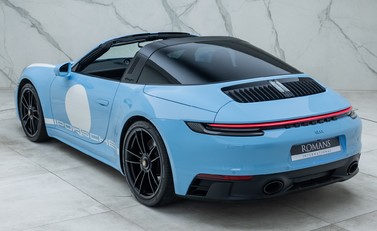 Porsche 911 Targa 4 GTS (992) 12