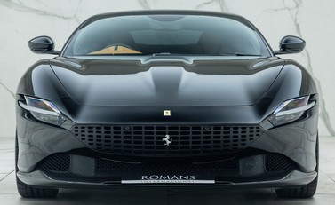 Ferrari Roma 4