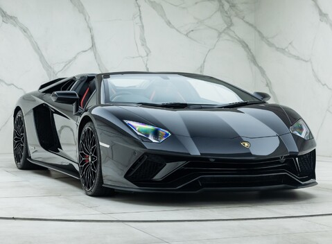 Lamborghini Aventador LP 740-4 S Roadster 9