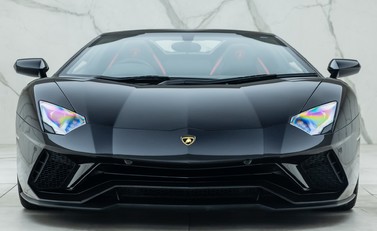 Lamborghini Aventador LP 740-4 S Roadster 7