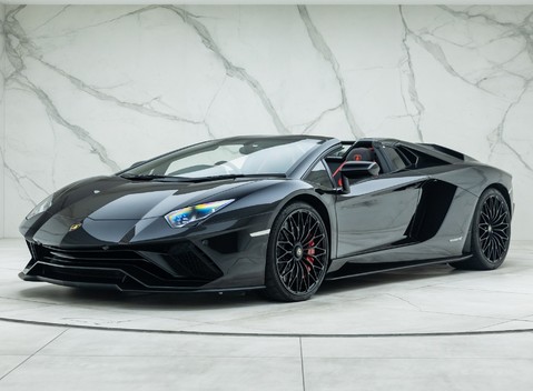 Lamborghini Aventador LP 740-4 S Roadster 1