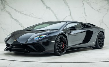 Lamborghini Aventador LP 740-4 S Roadster 2