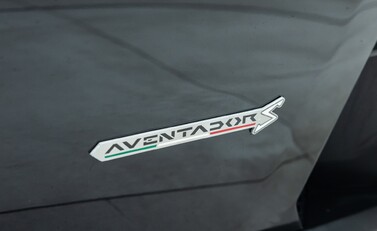 Lamborghini Aventador LP 740-4 S Roadster 35