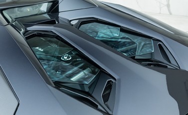 Lamborghini Aventador LP 740-4 S Roadster 34