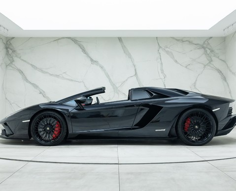 Lamborghini Aventador LP 740-4 S Roadster 