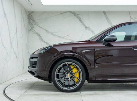 Porsche Cayenne TURBO S E-Hybrid Coupe 37