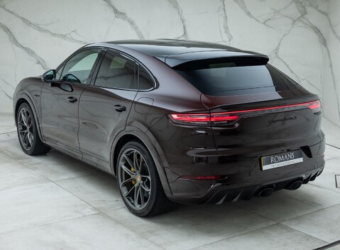 Porsche Cayenne TURBO S E-Hybrid Coupe 10