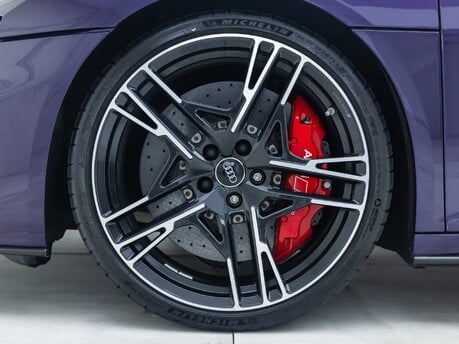 Audi R8 V10 PERFORMANCE CARBON BLACK