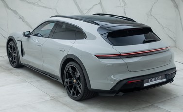 Porsche Taycan 4S CROSS TURISMO 9