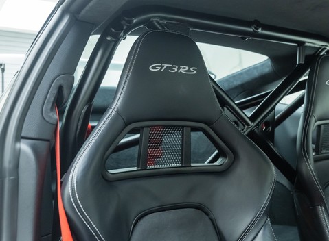 Porsche 911 GT3 RS (991) 12