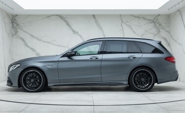 Mercedes-Benz C63 AMG PREMIUM Estate 2