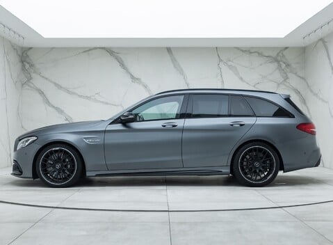 Mercedes-Benz C63 AMG PREMIUM Estate 2