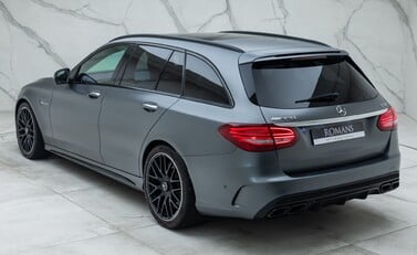 Mercedes-Benz C63 AMG PREMIUM Estate 9