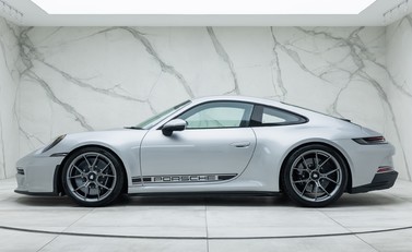 Porsche 911 GT3 TOURING (992) 2