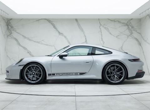 Porsche 911 GT3 TOURING (992) 2