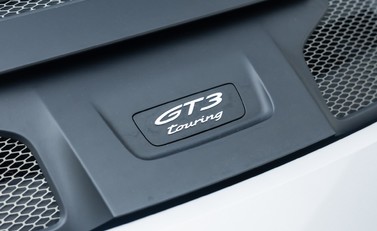 Porsche 911 GT3 TOURING (992) 26