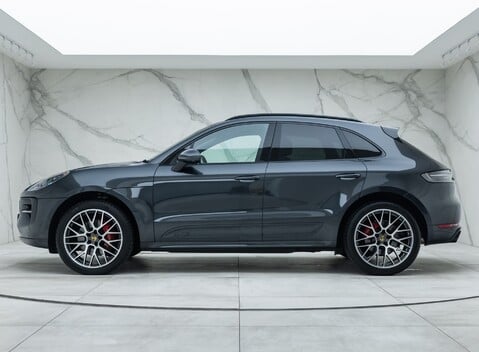 Porsche Macan GTS 2