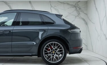 Porsche Macan GTS 34